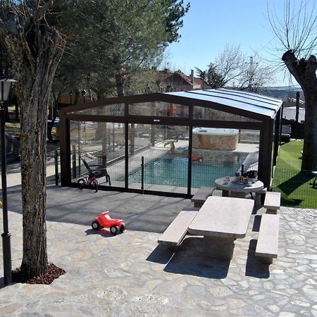 Casa Rural Mansion Adela con Piscina y Jacuzzi Collado Mediano Exterior foto