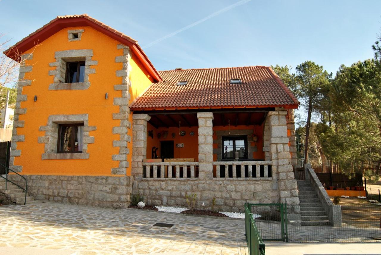 Casa Rural Mansion Adela con Piscina y Jacuzzi Collado Mediano Exterior foto