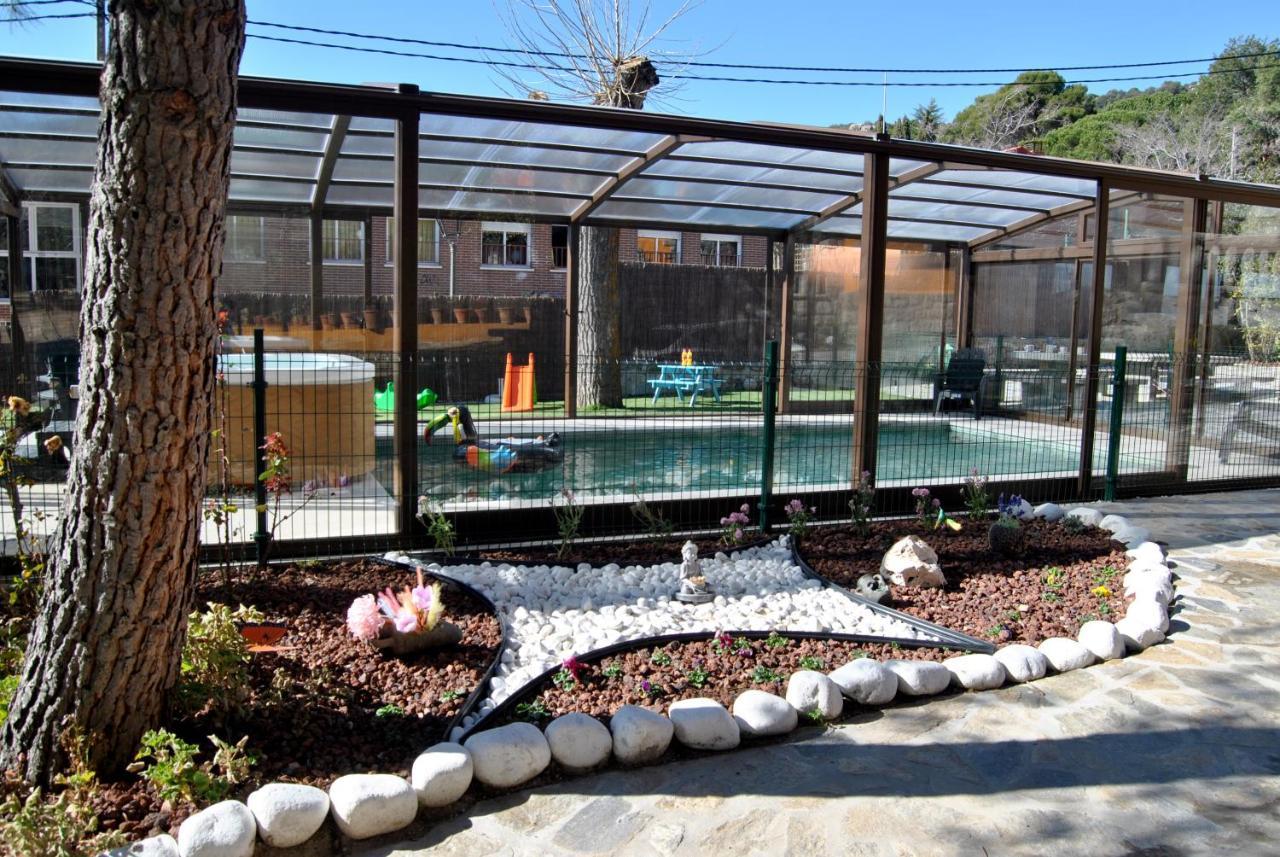 Casa Rural Mansion Adela con Piscina y Jacuzzi Collado Mediano Exterior foto