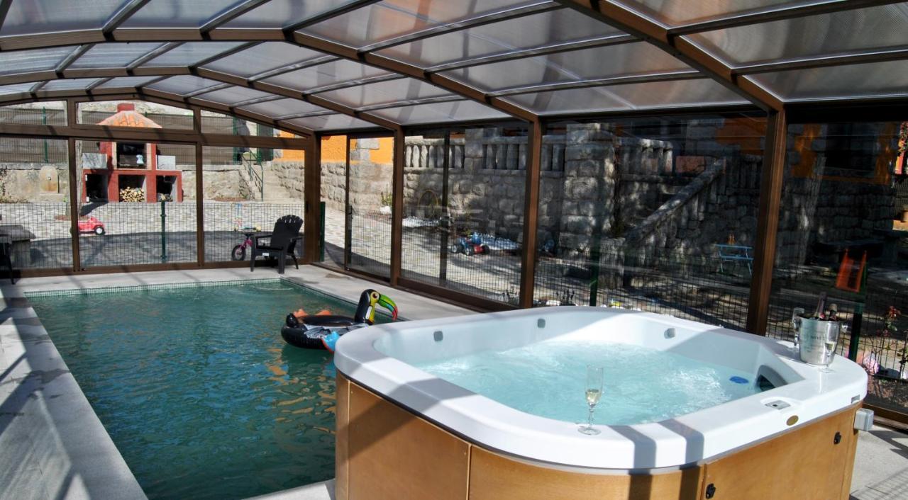 Casa Rural Mansion Adela con Piscina y Jacuzzi Collado Mediano Exterior foto