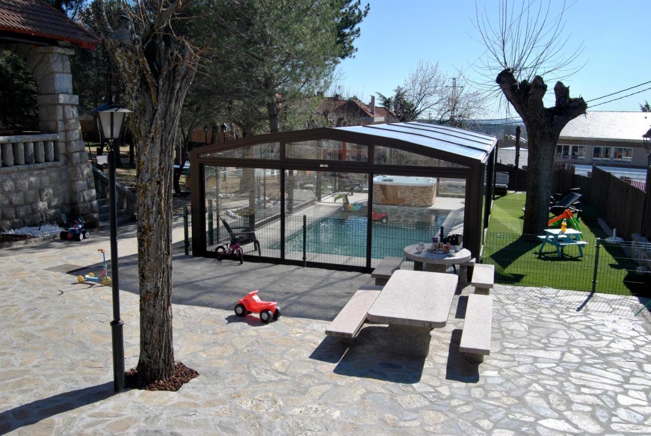 Casa Rural Mansion Adela con Piscina y Jacuzzi Collado Mediano Exterior foto